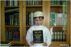 Bocah Amerika: Sejak Bisa Membaca Sudah Memeluk Islam